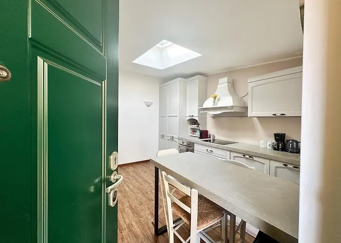 Two-Room 15 Minutes From The Duomo